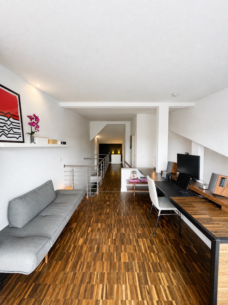 Wohnbereich mit Blick zur Terrasse