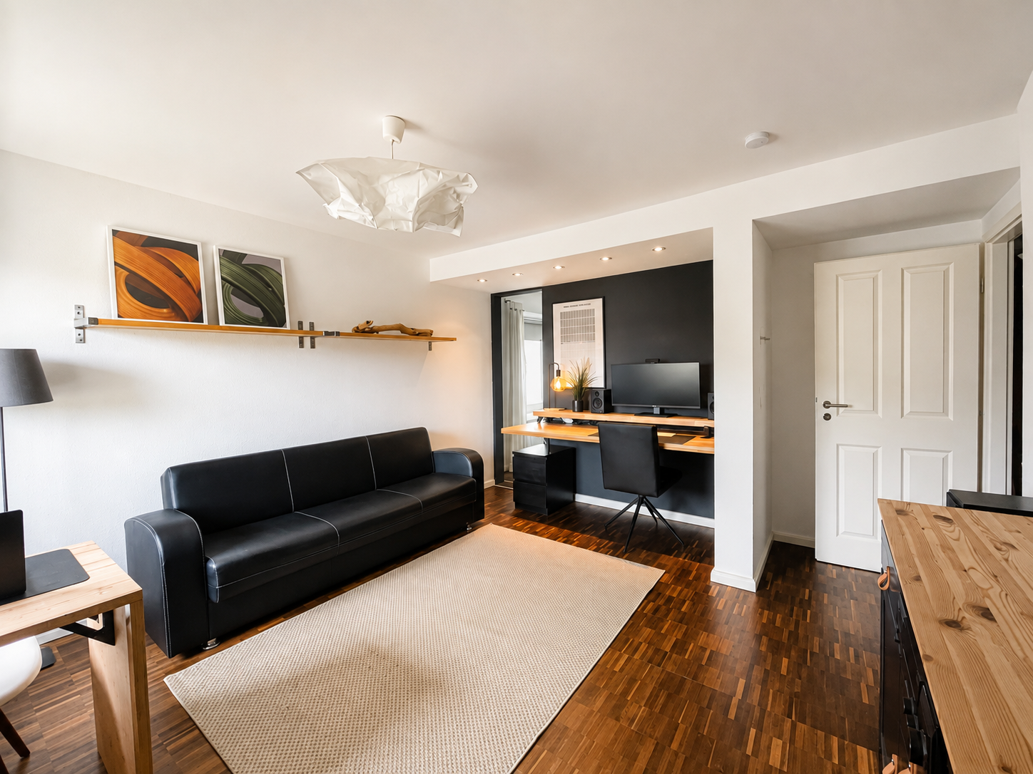 Zimmer 1 mit offenem Übergang zu Zimmer 2